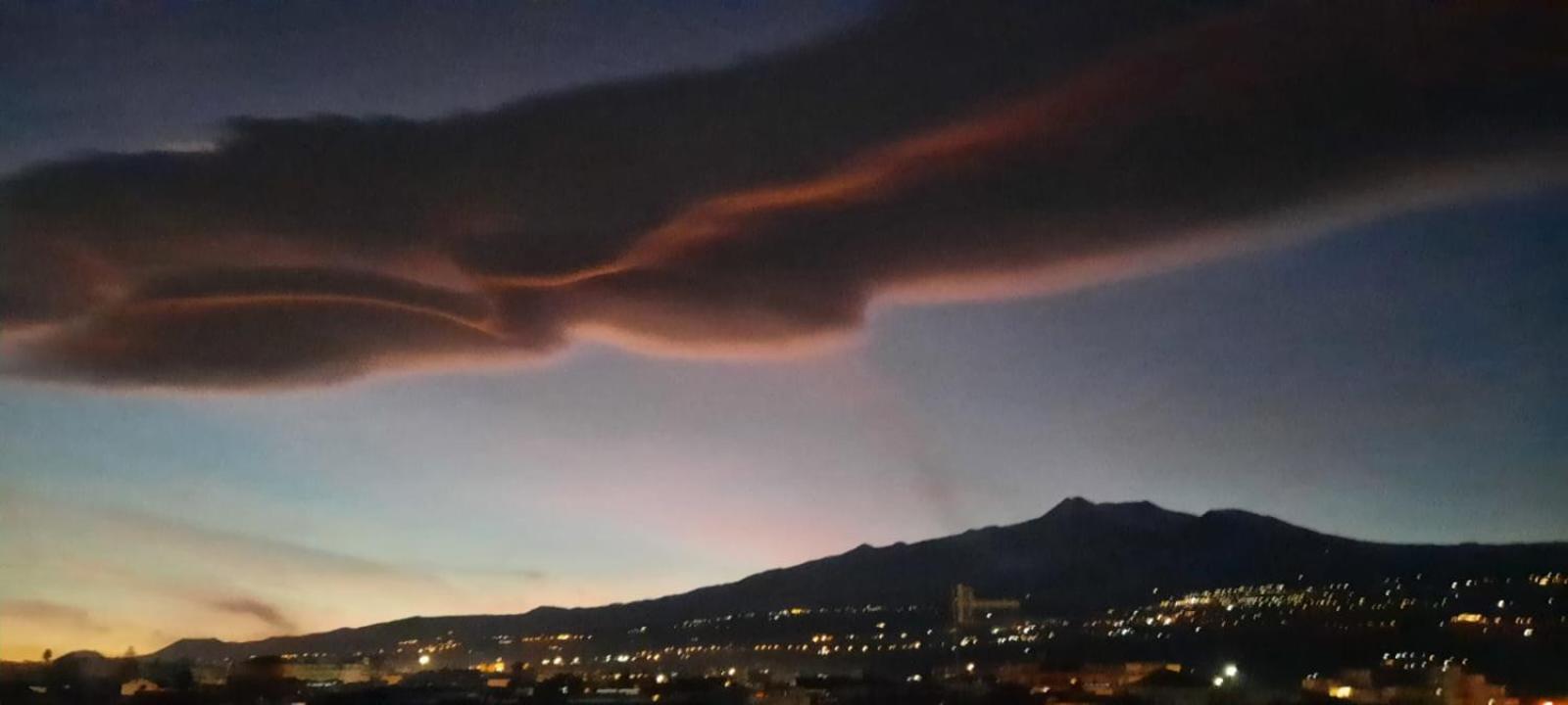 Alba Marina E Tramonti Etnei Lägenhet Riposto Exteriör bild