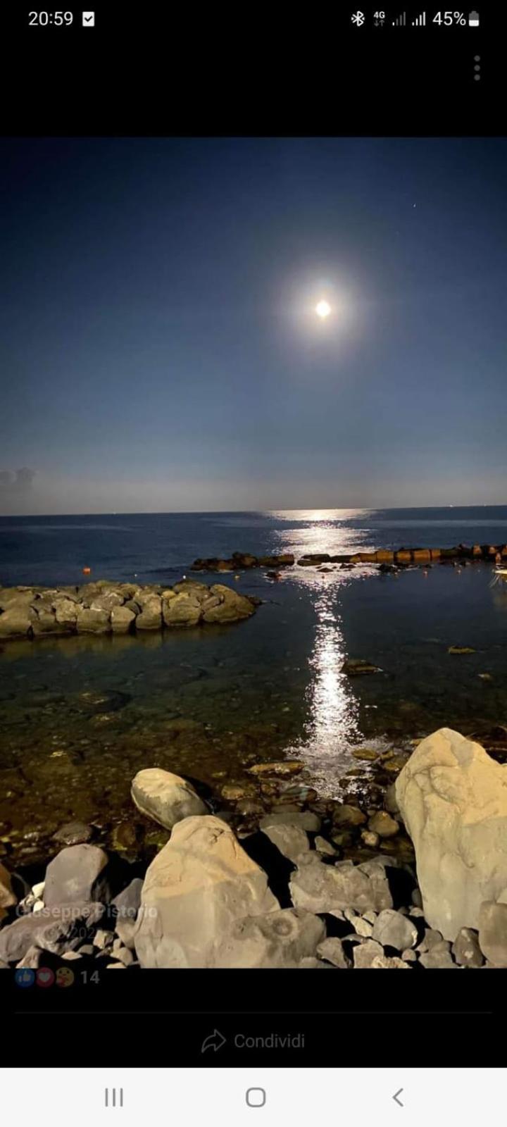Alba Marina E Tramonti Etnei Lägenhet Riposto Exteriör bild